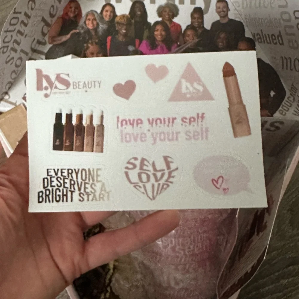 LYS Beauty Bundle Shade MN1 Concealer & skin tint MN1